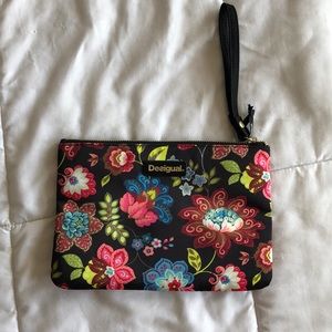 Exclusive Desigual NYFW 2017 Pouch